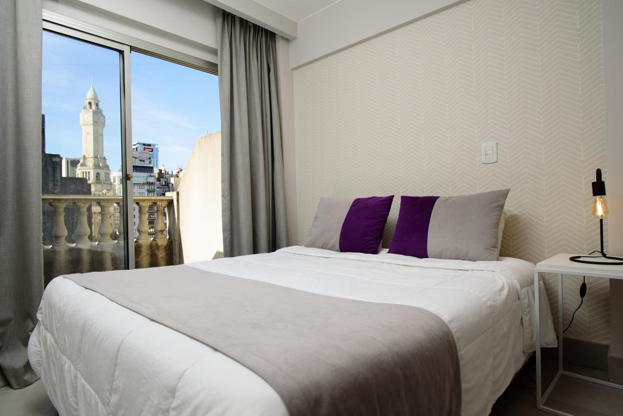 Quarto Deluxe com Cama de Casal ou 2 de Solteiro